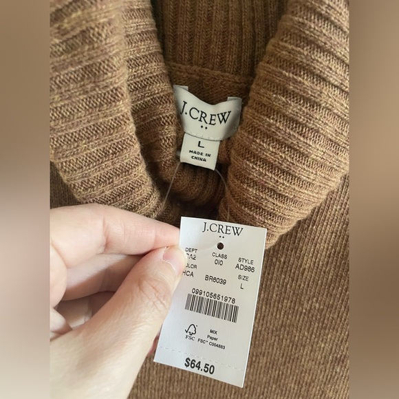 J crew New turtle neck sleeveless top- size L - NWT - Picture 2 of 2